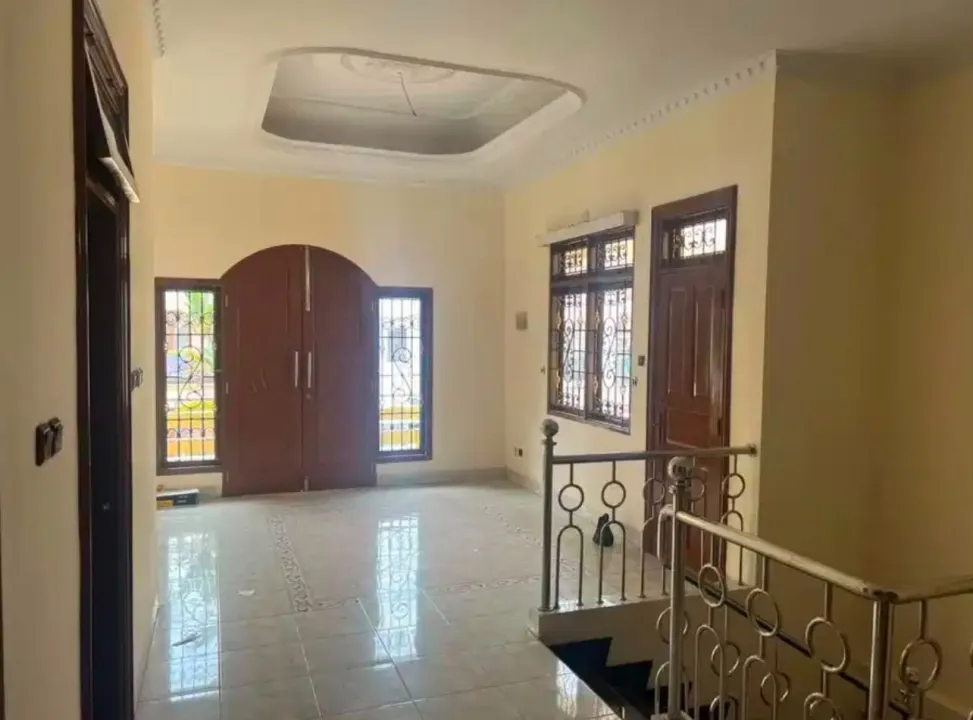 Foto 3: Rumah Taman Palem