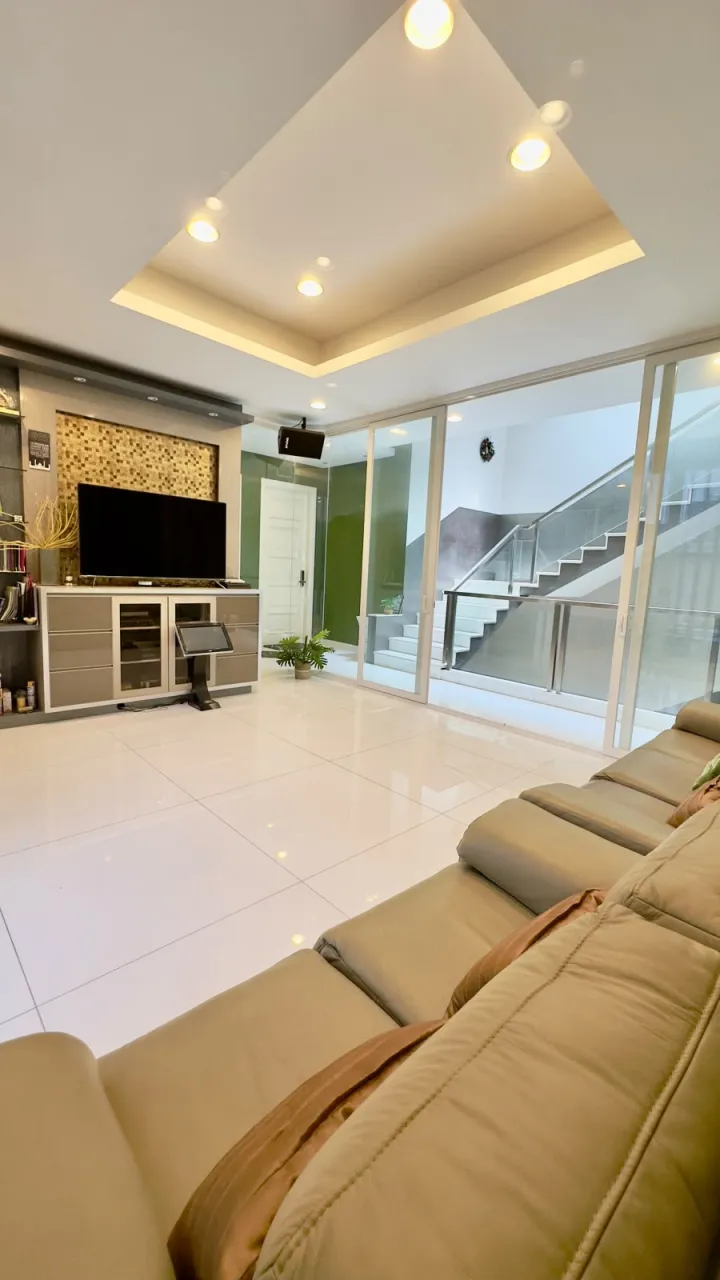 Foto 3: Rumah Sunter - hoek