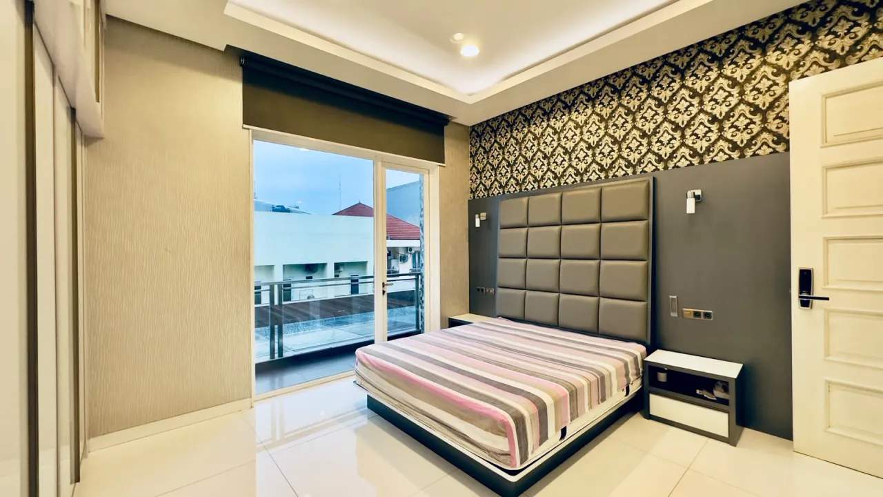 Foto 6: Rumah Sunter - hoek